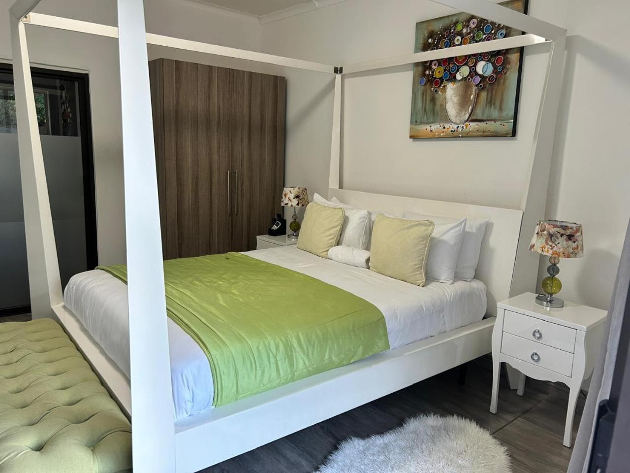 Calla Lily Guesthouse Mbombela Exterior foto