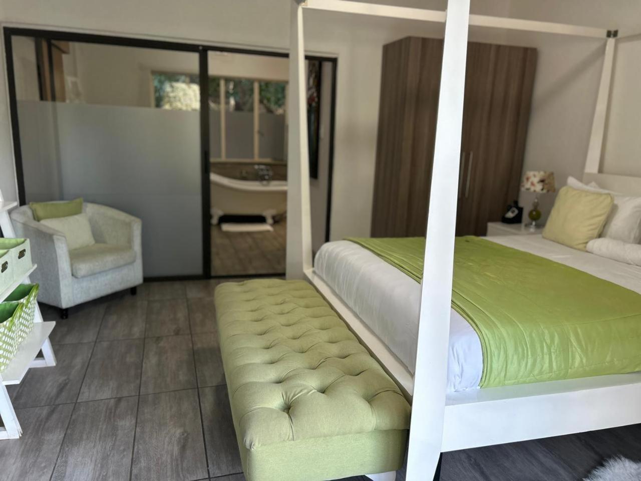 Calla Lily Guesthouse Mbombela Exterior foto