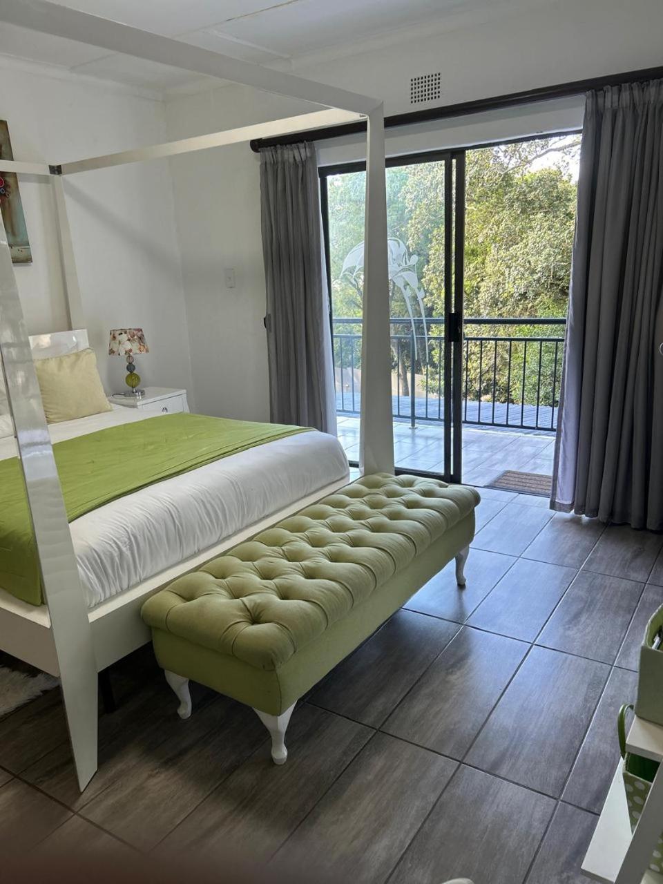 Calla Lily Guesthouse Mbombela Exterior foto