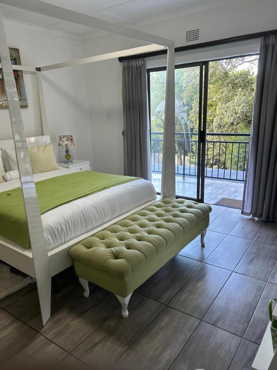 Calla Lily Guesthouse Mbombela Exterior foto