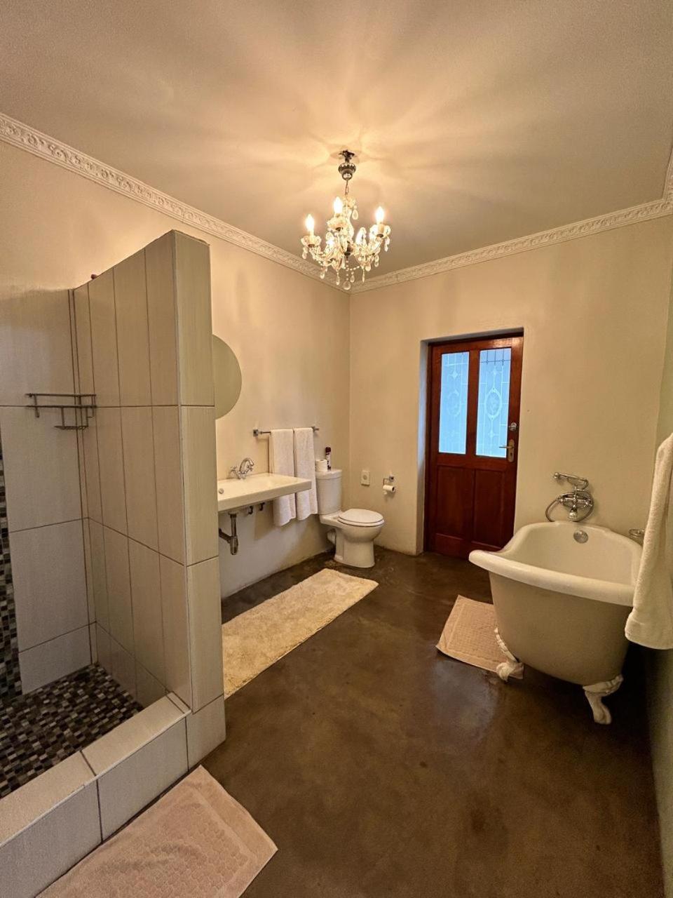 Calla Lily Guesthouse Mbombela Exterior foto